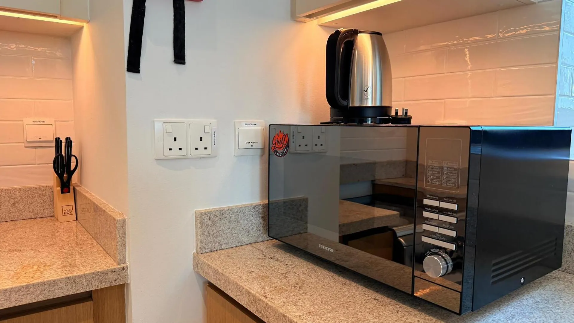 Luxury 2 Bedroom Creek Side Dubai 0*,  Förenade Arabemiraten