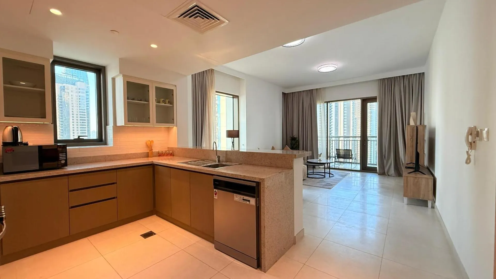 Lägenhet Luxury 2 Bedroom Creek Side Dubai