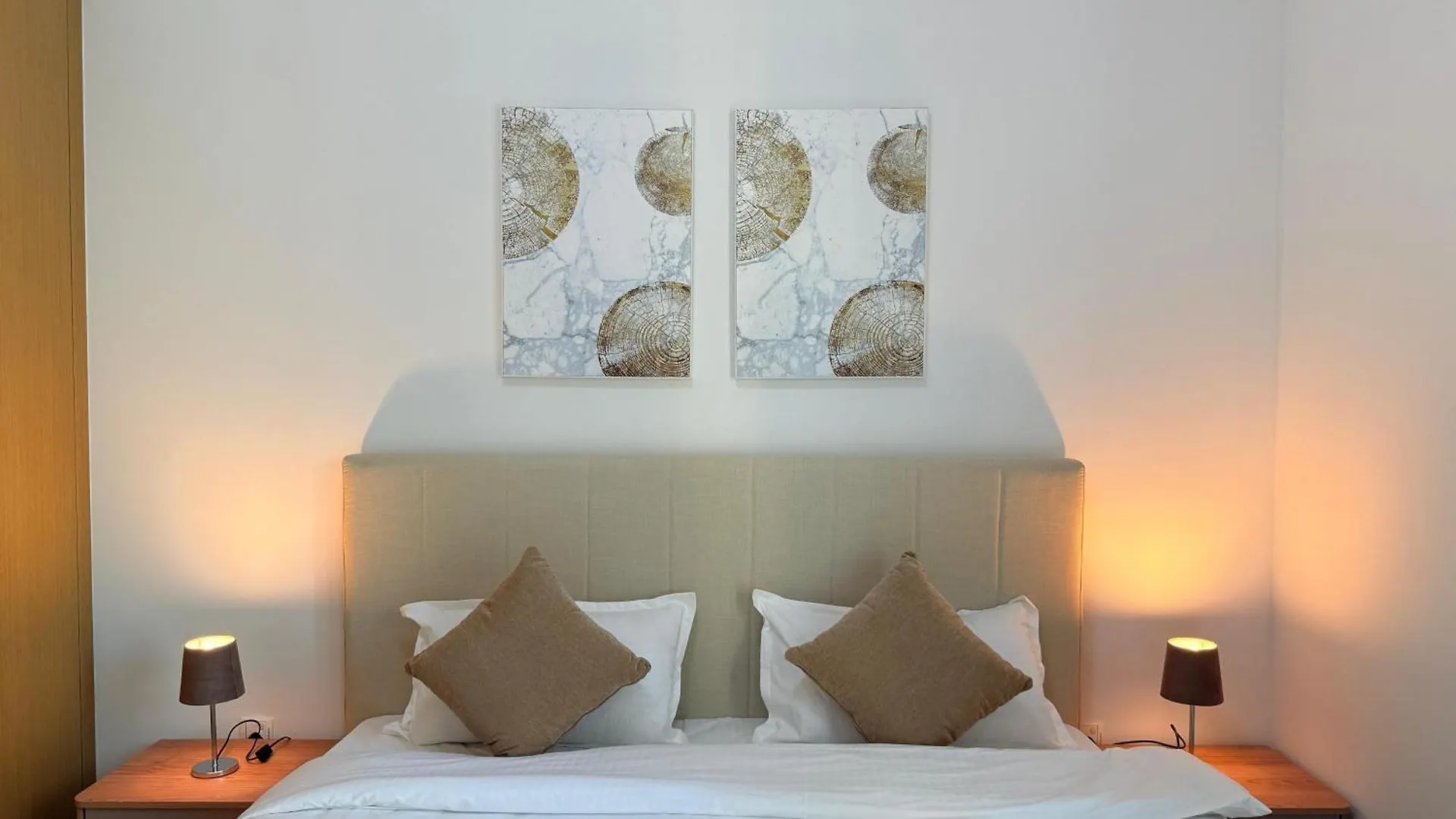 Apartment Luxury 2 Bedroom Creek Side Dubai